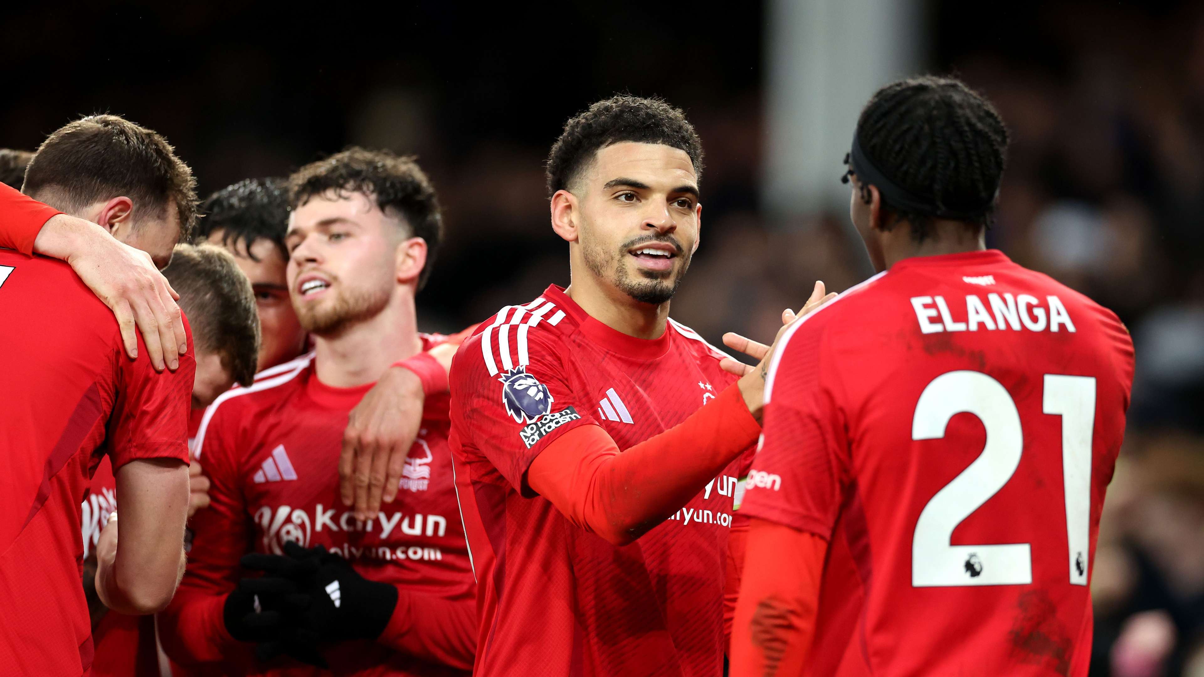 色球員的及 色球員的及